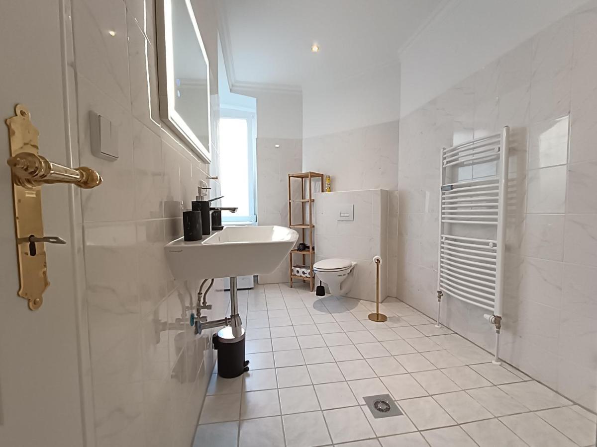 2 Bedroom In Kreuzberg Appartement